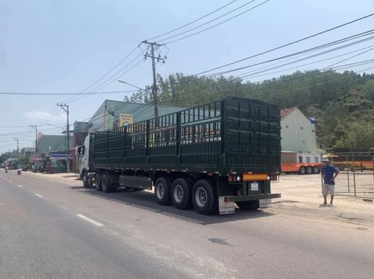 Высокий забор полуприцеп для настройки 3 оси 50-70 тонн Тип козыря забор полуприцеп