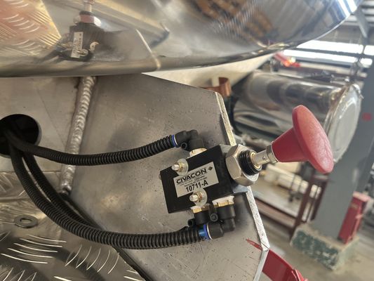 Стандартная 28-тонная посадочная установка 3 оси 25-60 CBM Алюминиевая сплав топливный бак полуприцеп