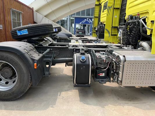 10 Номер шины Использованный Sinotruk HOWO Sitrak 4*2 6*4 Тяжелый тягач Грузовик Тракторная головка