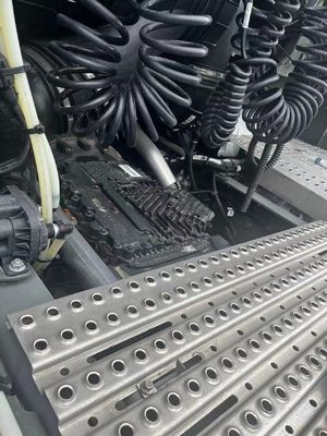Подержанный Sinotruk Sitrak C9H 6X4 540 л.с. правосторонний руль Человек Euro6 Автоматический тракторный прицеп